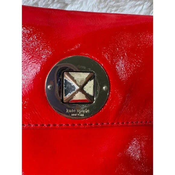 Kate Spade New York New York Wallet Wristlet Womens One Size Red Turnlock Clutch - Picture 2 of 9